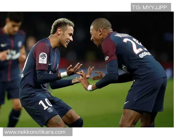 巴黎圣日耳曼在法甲比赛中轻松获胜,尤文图斯球星伊瓜因表现出色 巴黎圣日耳曼在法甲比赛中轻松获胜,尤文图斯球星伊瓜因表现出色