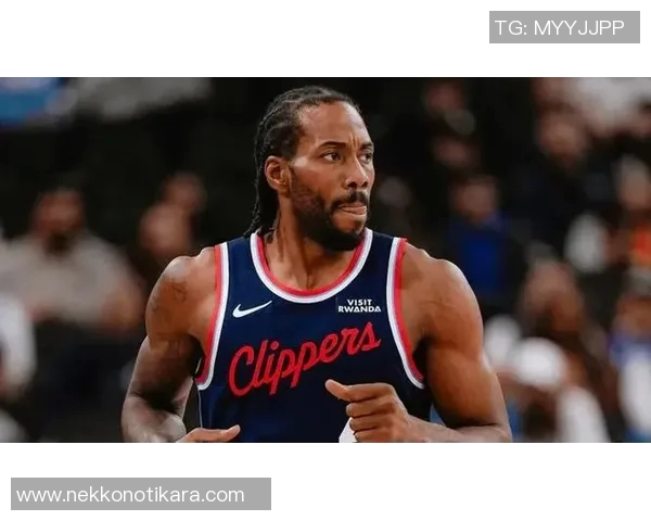 快船胜拓荒者,伦纳德34分率队大胜,全场高能表现引爆赛场 快船胜拓荒者,伦纳德34分率队大胜,全场高能表现引爆赛场