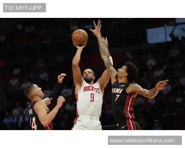 火箭主力带伤上场,助球队逆转胜利 火箭主力带伤上场,助球队逆转胜利